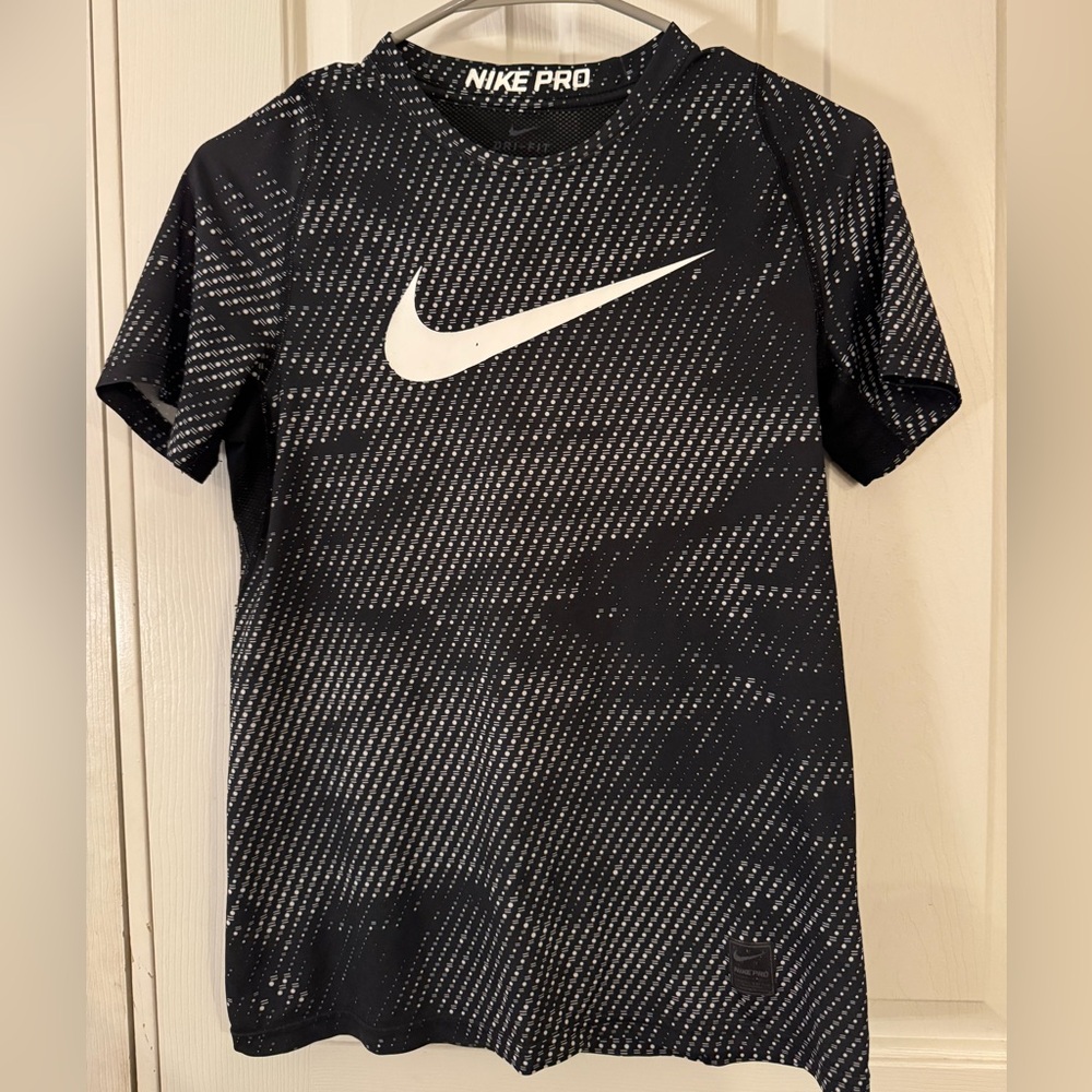 Nike Pro Lightweight Black and White Graphic Tee - Youth Large